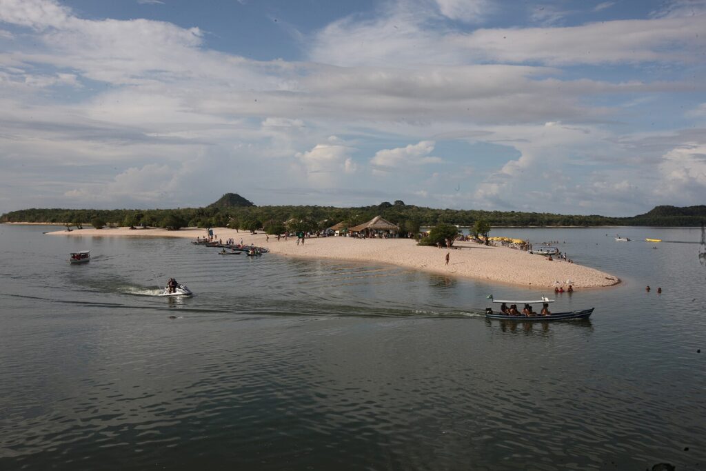 Sand bank at Alter do Chão, Santarém