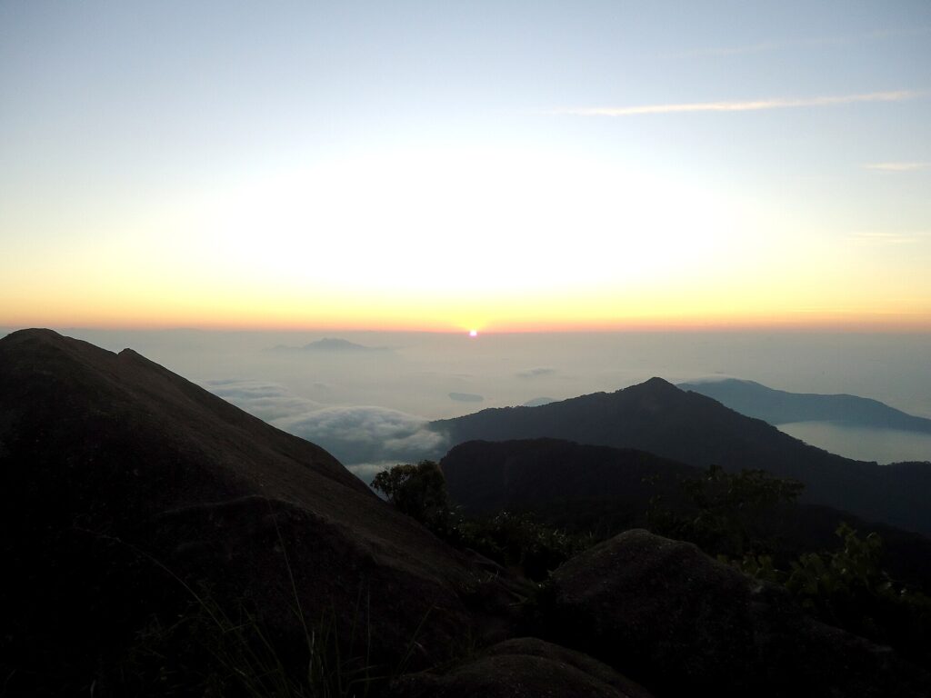Papagaio Peak, Ilha Grande