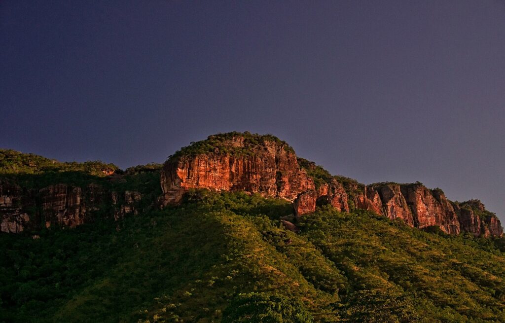Serra do Roncador cliffs at dusk